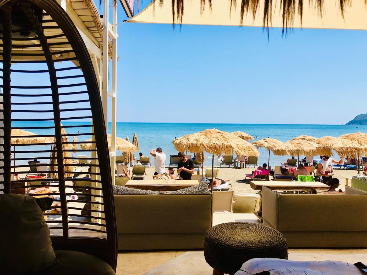 Cubaneros Holiday Inn Λαγανάς Εξωτερικό φωτογραφία