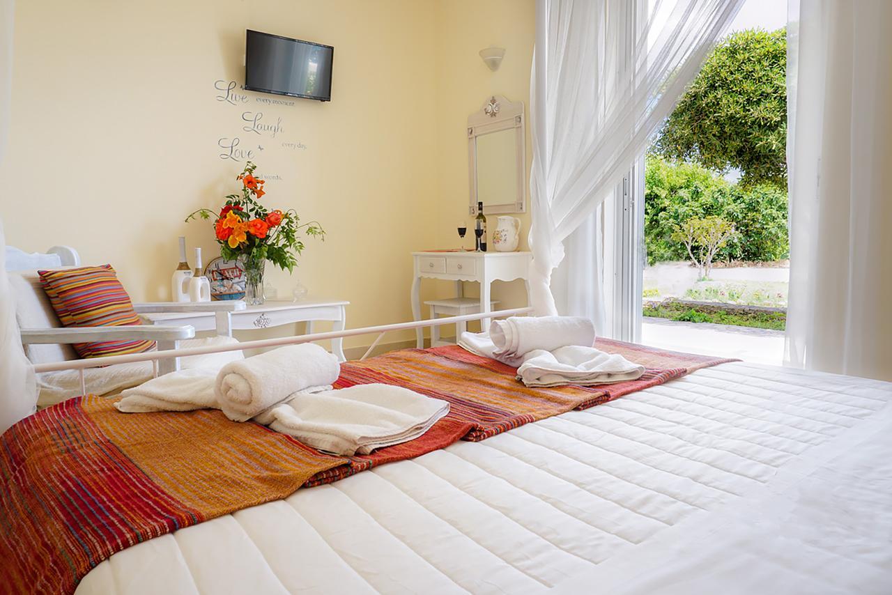 Cubaneros Holiday Inn Λαγανάς Εξωτερικό φωτογραφία